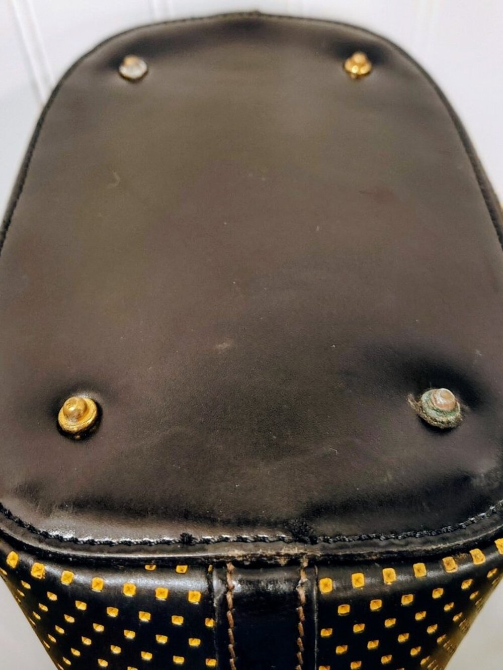 Vintage Dooney & Bourke Polka Dot Yellow Bucket Shoulder Bag Gold Hardware Clasp - Picture 9 of 16